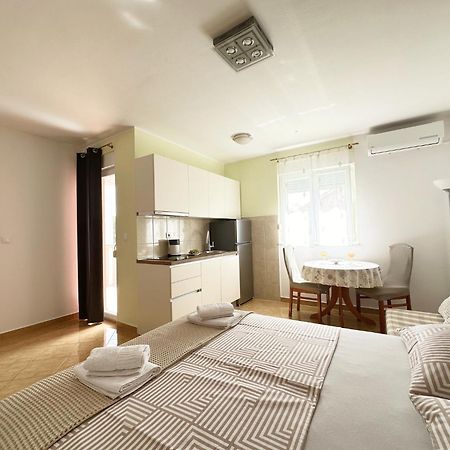 Apartments Villa Miranda Vodice Esterno foto