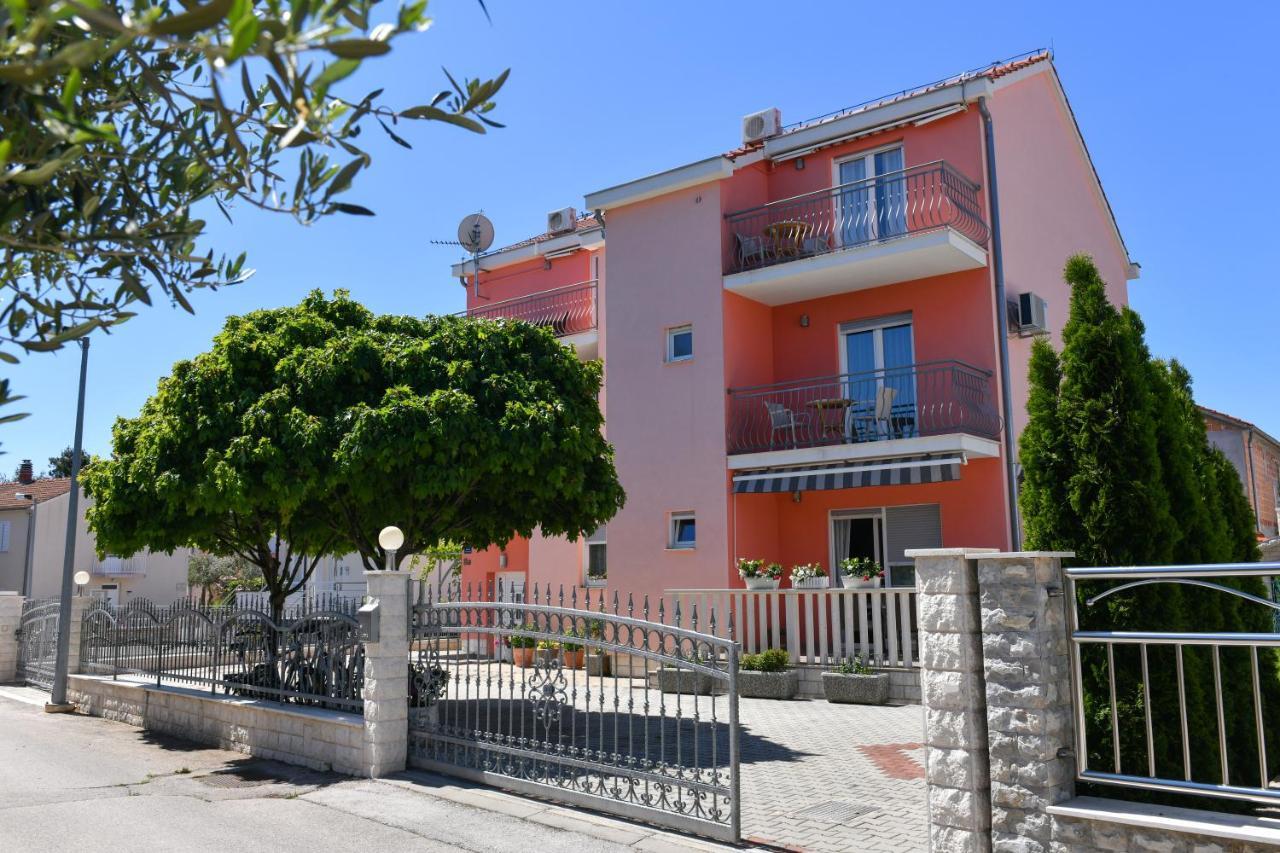 Apartments Villa Miranda Vodice Esterno foto