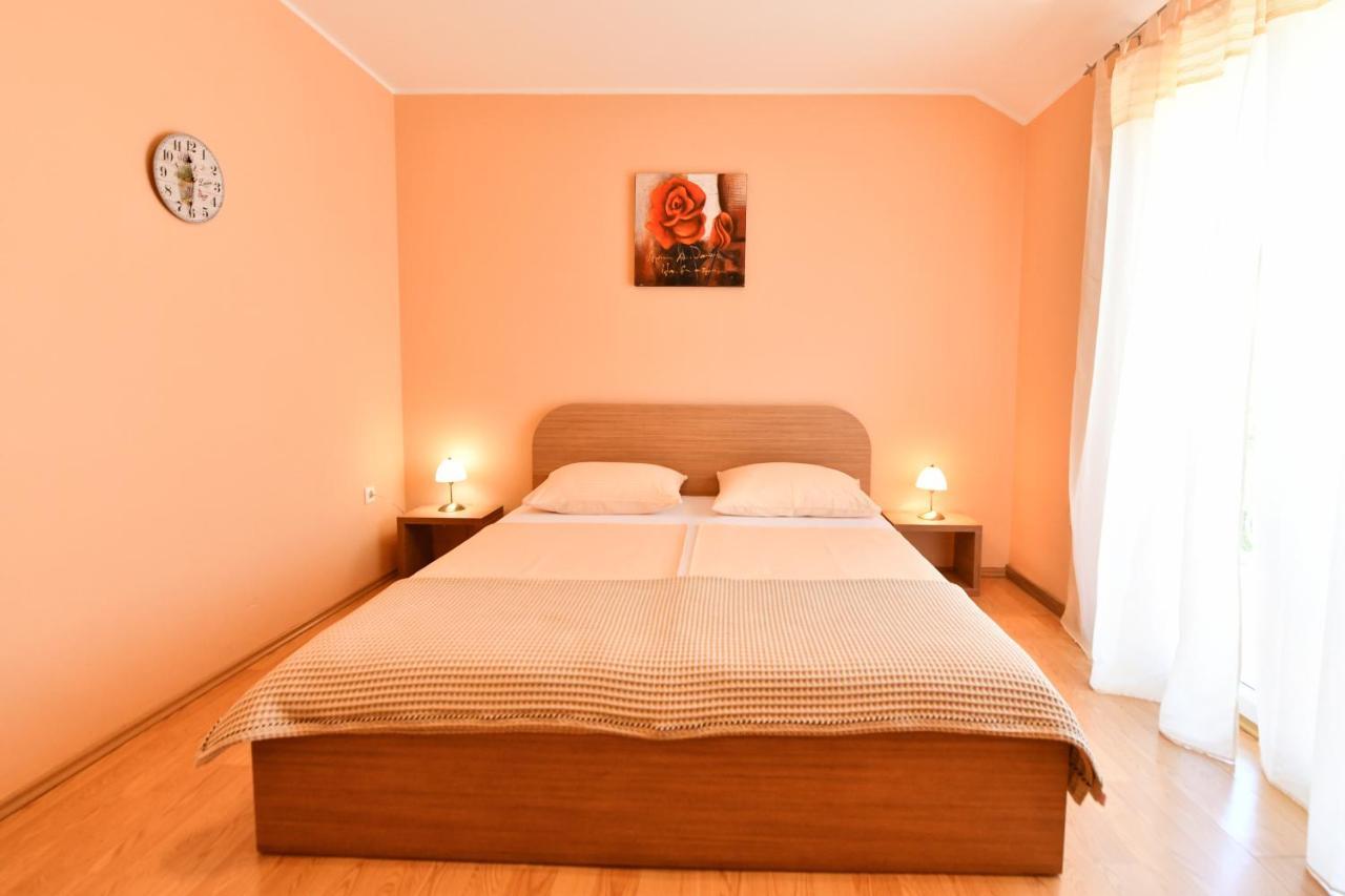 Apartments Villa Miranda Vodice Esterno foto