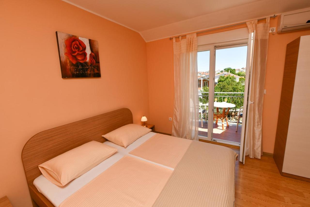 Apartments Villa Miranda Vodice Esterno foto