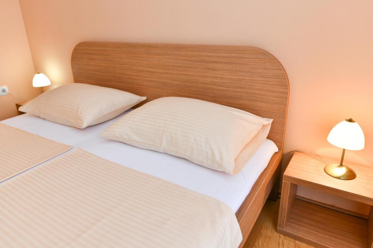 Apartments Villa Miranda Vodice Esterno foto