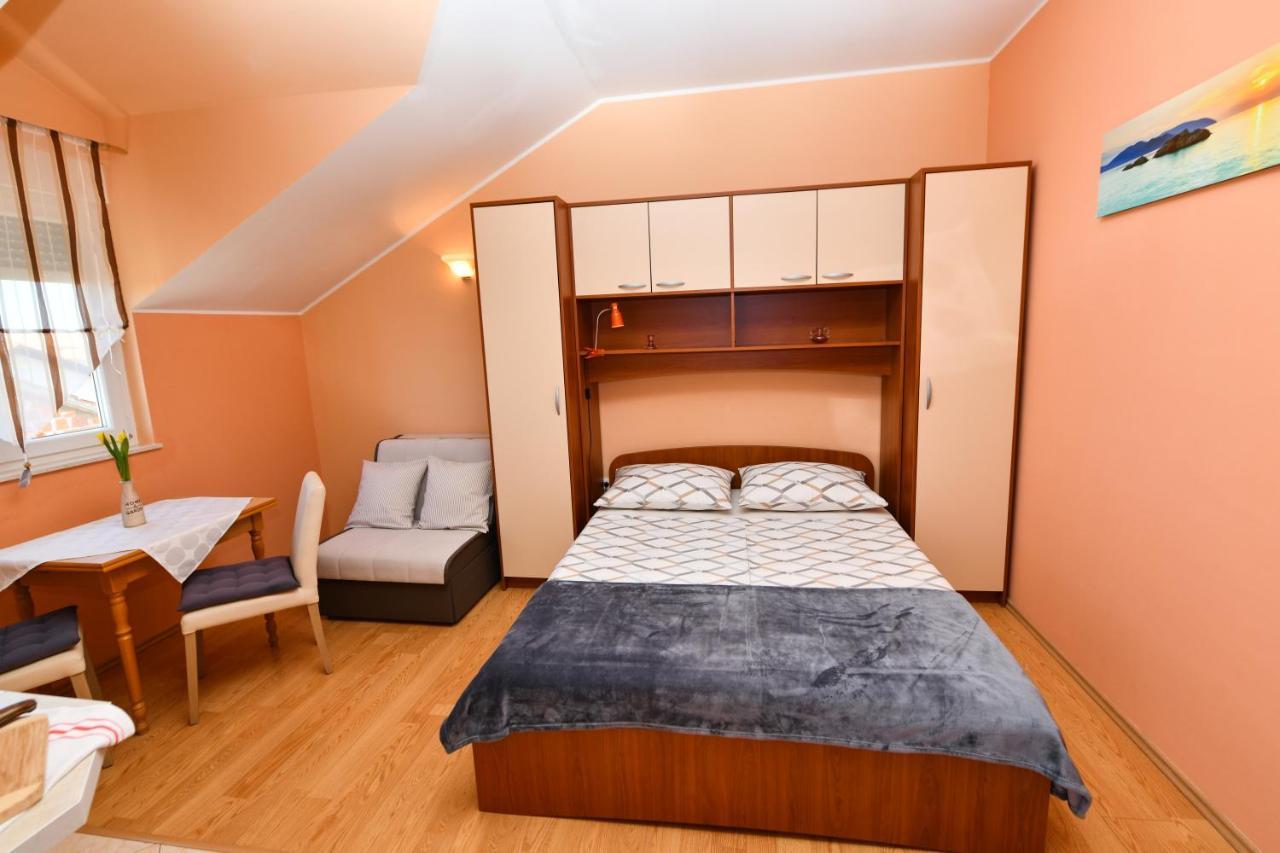Apartments Villa Miranda Vodice Esterno foto