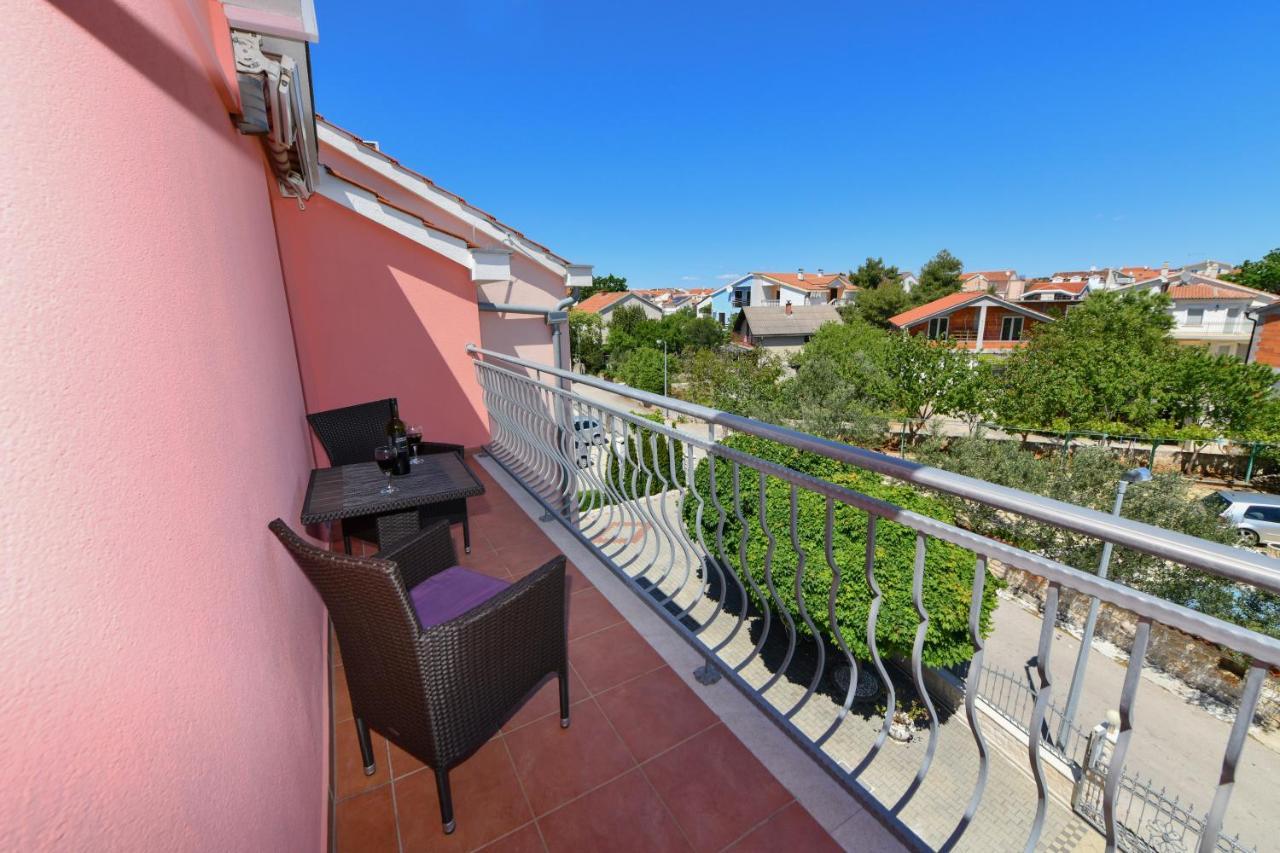 Apartments Villa Miranda Vodice Esterno foto