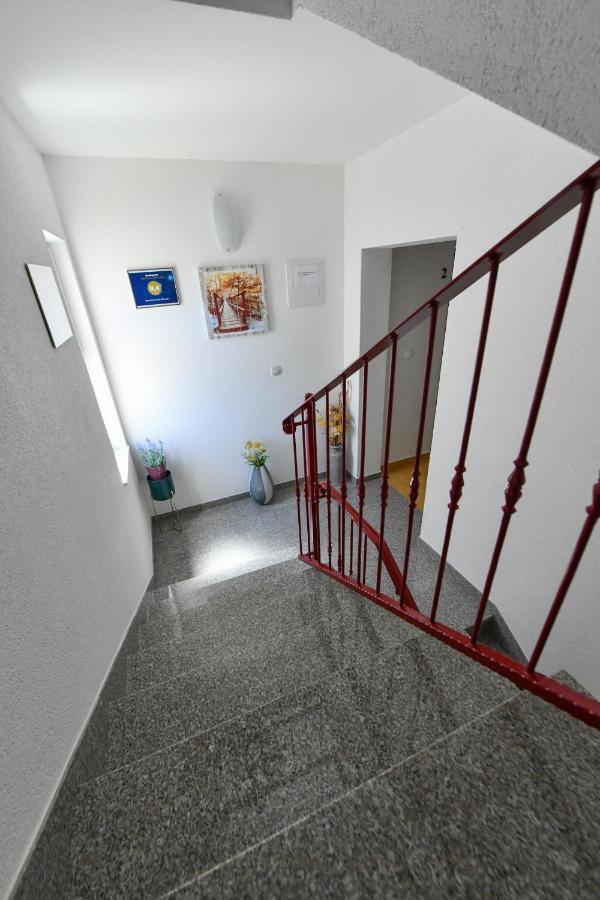 Apartments Villa Miranda Vodice Esterno foto
