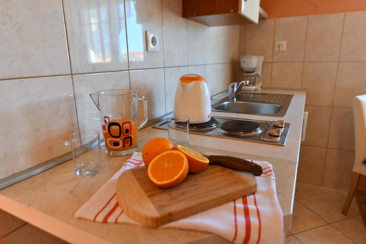 Apartments Villa Miranda Vodice Esterno foto