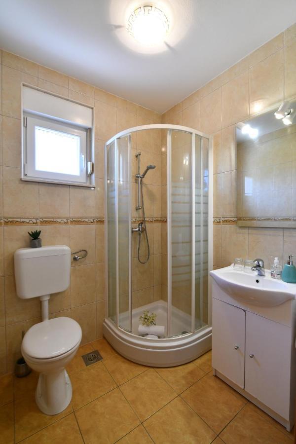 Apartments Villa Miranda Vodice Esterno foto
