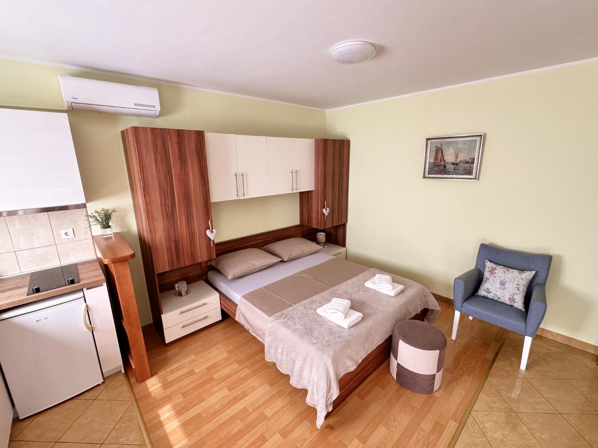Apartments Villa Miranda Vodice Esterno foto