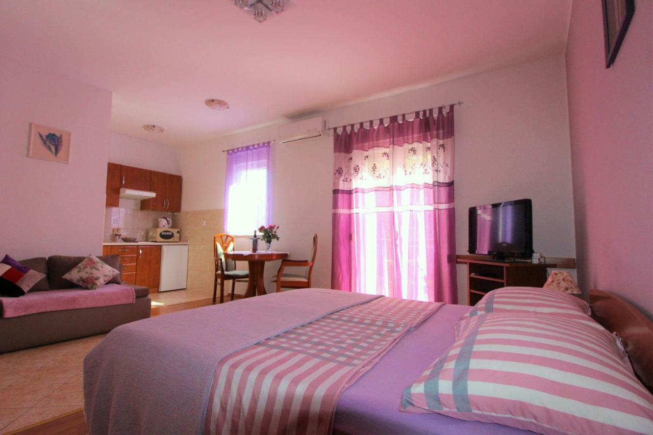 Apartments Villa Miranda Vodice Esterno foto